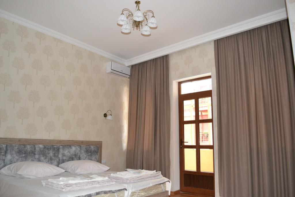 Guest House Rafael ティビリシ エクステリア 写真