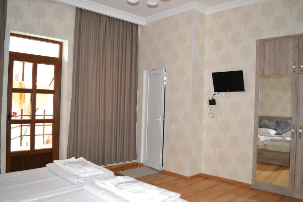 Guest House Rafael ティビリシ エクステリア 写真
