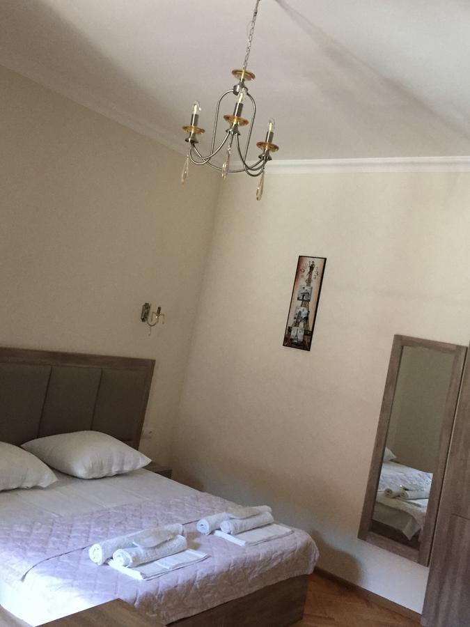 Guest House Rafael ティビリシ エクステリア 写真